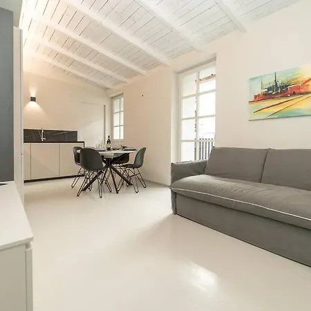 Moderno A 2 Minuti Dal Duomo Di