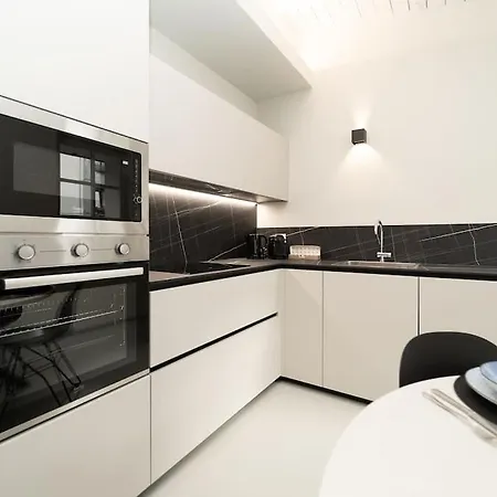 Moderno A 2 Minuti Dal Duomo Di * Como