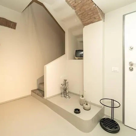 Moderno A 2 Minuti Dal Duomo Di *