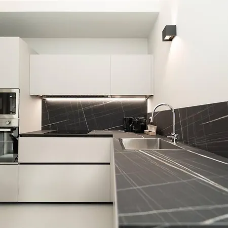 Moderno A 2 Minuti Dal Duomo Di * Como