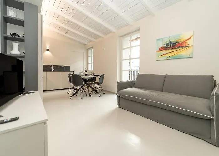 Moderno A 2 Minuti Dal Duomo Di