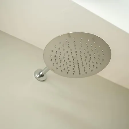 Moderno A 2 Minuti Dal Duomo Di Apartament Como